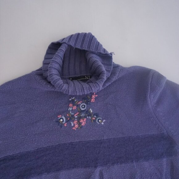 Vintage NT Purple w Pink Embroidered Floral Knit Turtleneck Light Sweater L - Picture 9 of 11